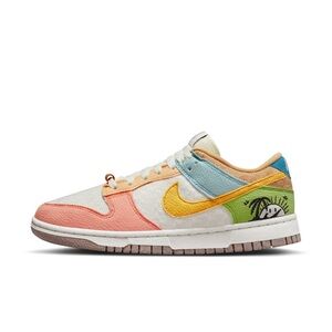 Nike 7.5 Sun Club Dunk Sneakers